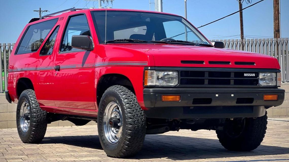 This 37-Year-Old Nissan Pathfinder Has Fewer Than 900 Miles 