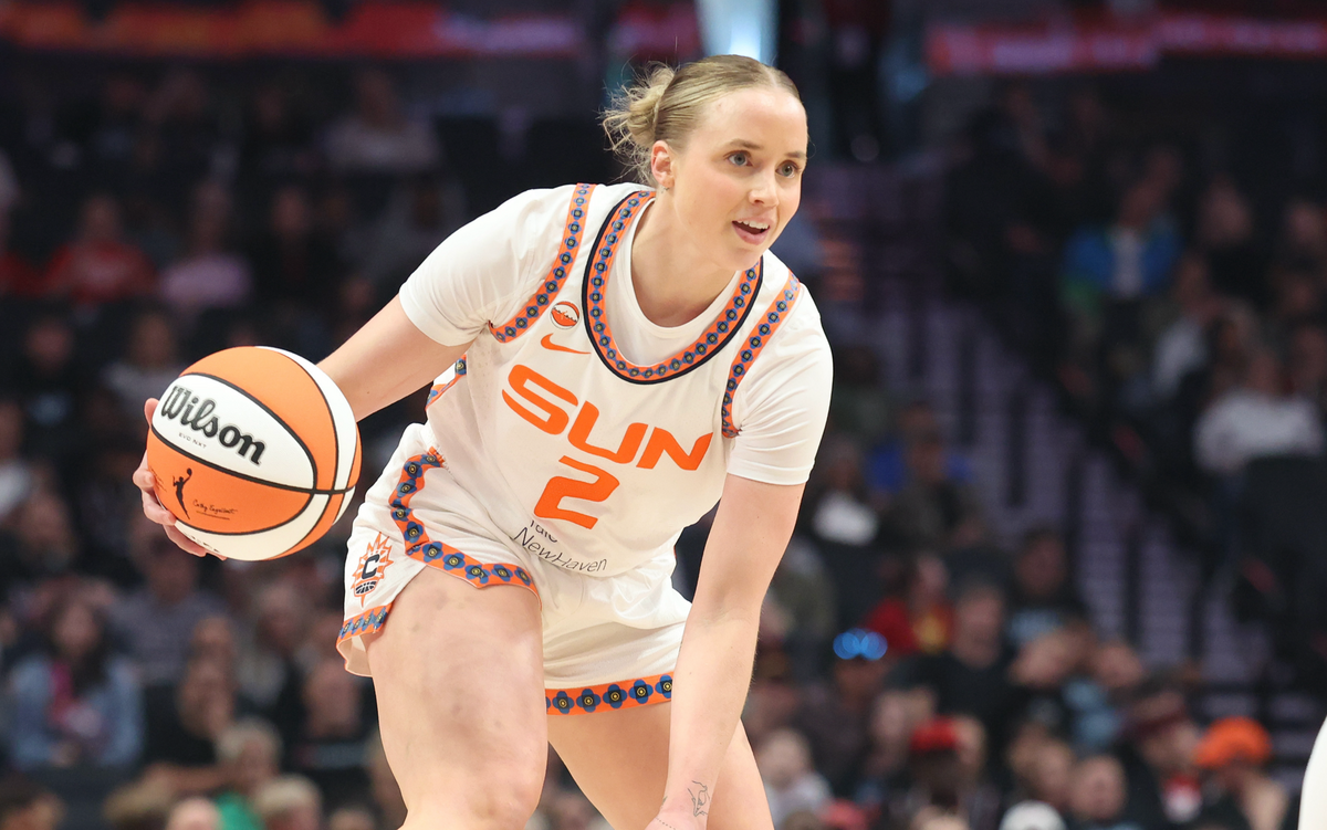  Connecticut Sun guard Hailey van Lith (2) Jaime Valdez-Imagn Images