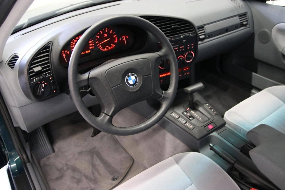 Aeen Exclusieve Automobielen