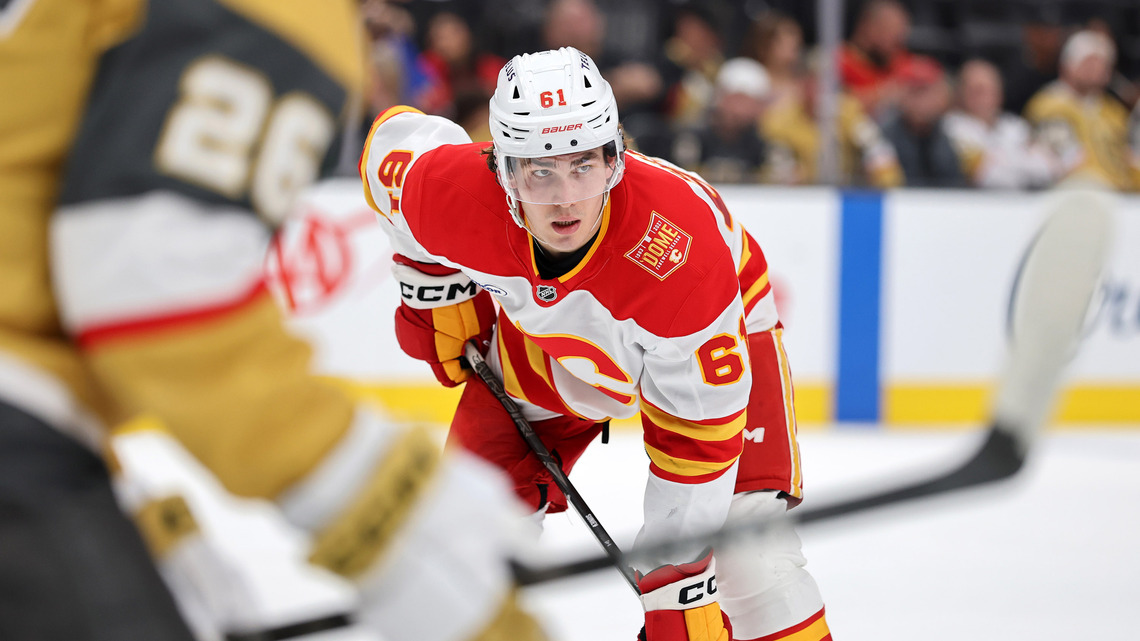 Mark Stone hat trick powers Golden Knights to win over Flames
