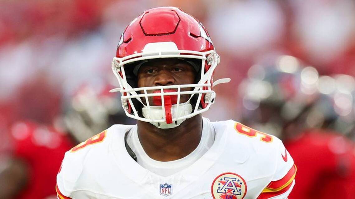 Kenneth Walker III's Foot Injury Makes A Rookie Sleeper Running Back A Must-Add Fantasy Football Handcuff 