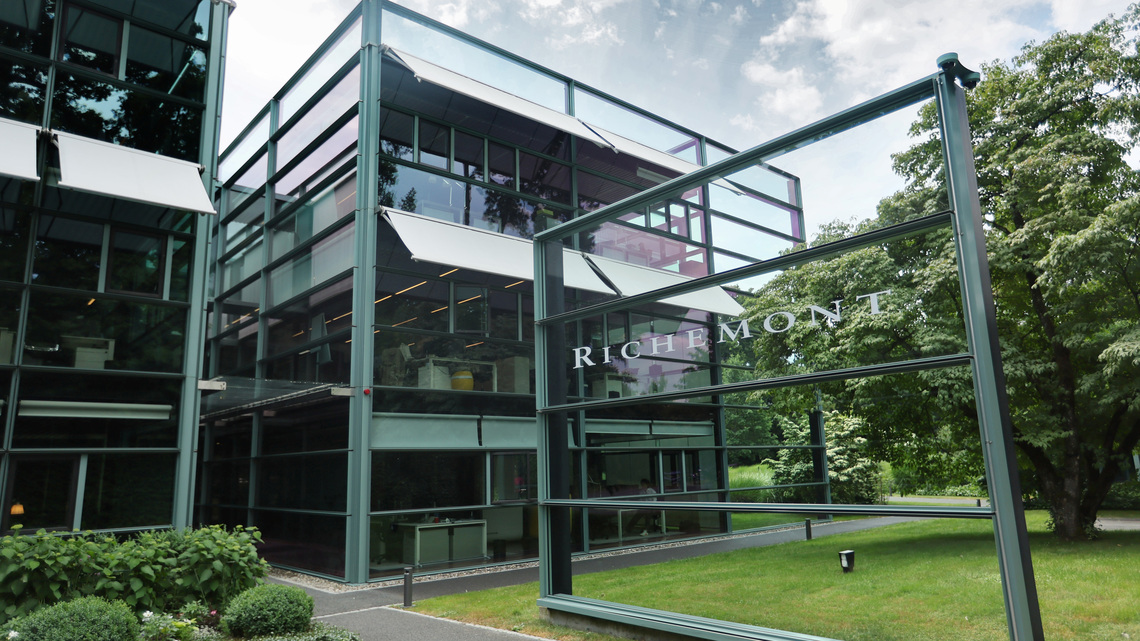 Cartier-owner Richemont in talks to join De Beers bid, source says
