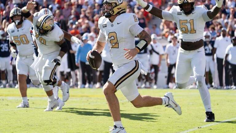 Quarterbacks in the spotlight as Vanderbilt visits No. 2 Georgia