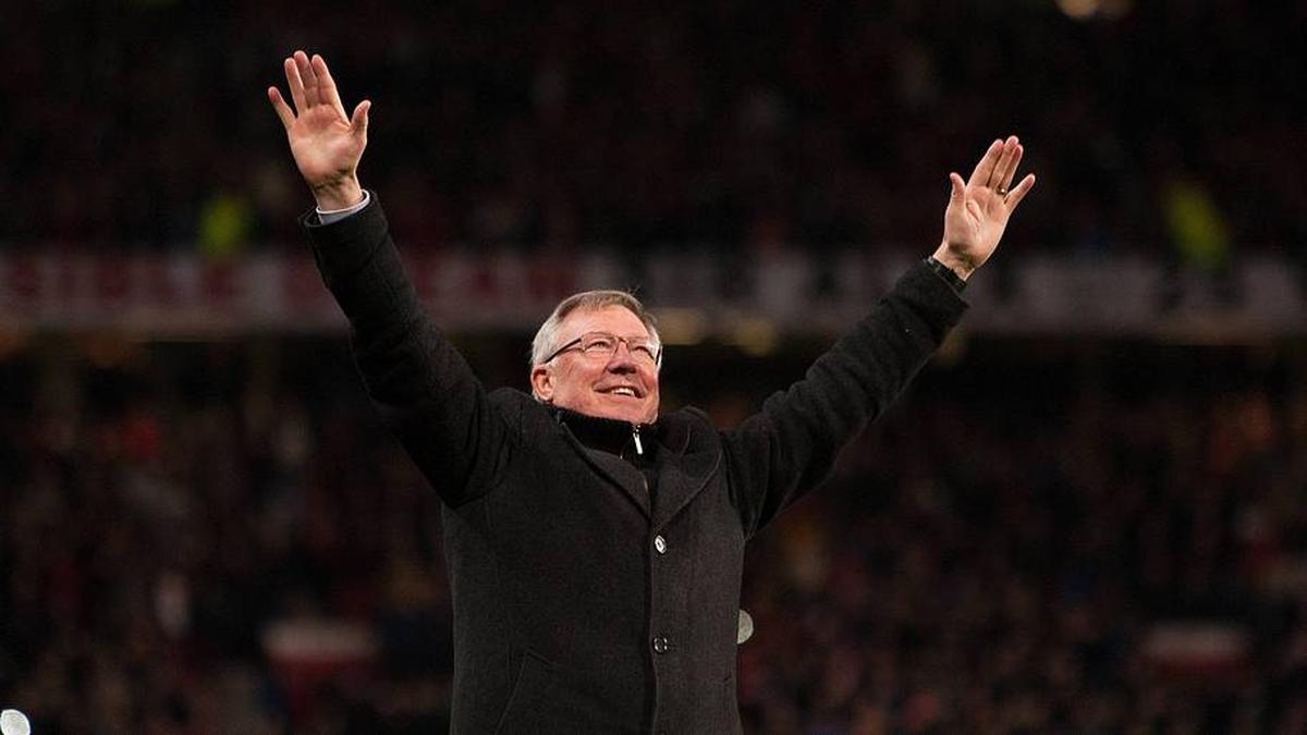 Alex Ferguson is the only manager to reach double-digit victories. | IMAGO/Colorsport 