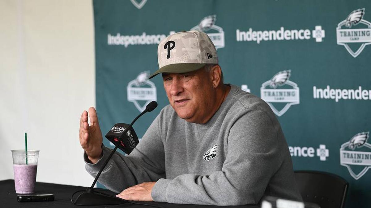  Jul 24, 2025; Philadelphia, PA, USA; Philadelphia Eagles defensive coordinator Vic Fangio addresses media during training camp at NovaCare Complex. | Kyle Ross-Imagn Images 
