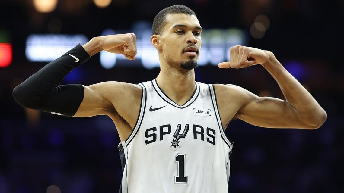 Spurs put 8 in double figures, demolish short-handed 76ers 