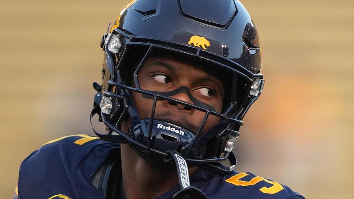  Nov 29, 2025; Berkeley, California, USA; California Golden Bears defensive back Hezekiah Masses (5) before the game against the Southern Methodist Mustangs at California Memorial Stadium. Mandatory Credit: Darren Yamashita-Imagn Images | Darren Yamashita-Imagn Images 