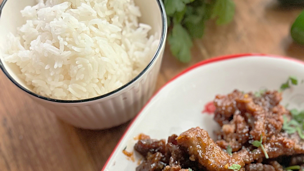 Coated in a spicy-tangy sauce, this crispy Chinese beef dish is easy to make at home.
