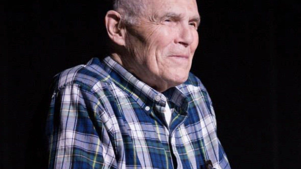 Dr. Charles 'Bud' Vear named Veteran of the Year in Hillsdale