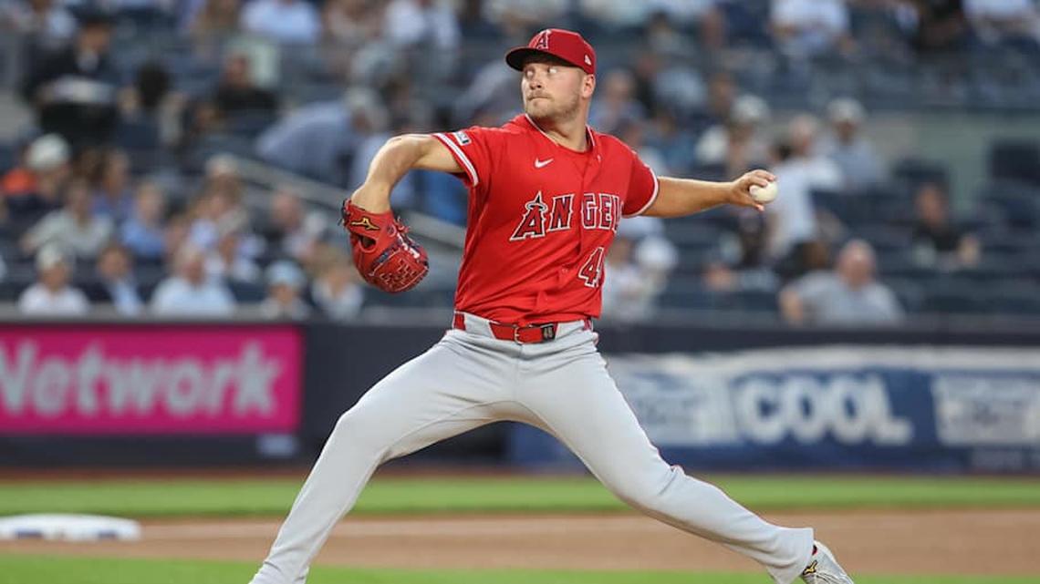  Los Angeles Angels starting pitcher Reid Detmers (48) pitches in the first inning against the New York Yankees at Yankee Stadium. | Wendell Cruz-Imagn Images 