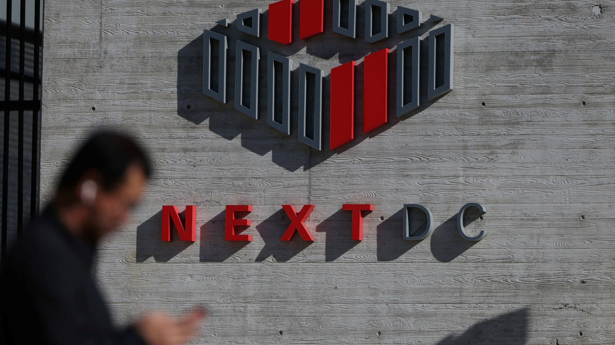 Australian AI data centre operator NextDC shares shed 44% on revenue delay