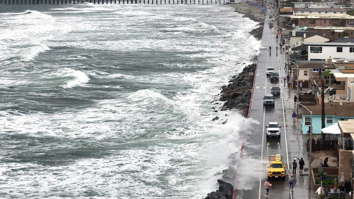 Tropical Storm Rachel swamps San Diego County with heavier-than-expected rain 