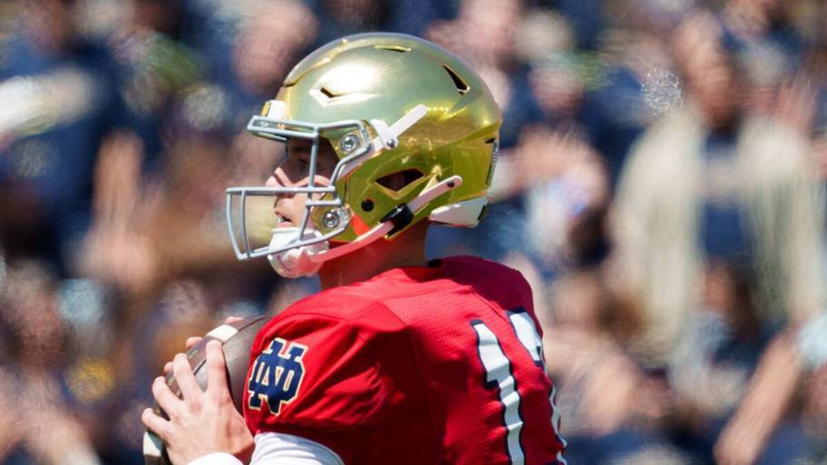  Notre Dame CJ Carr looks to pass the ball during the Blue-Gold spring game at Notre Dame Stadium on Saturday, April 25, 2026, in South Bend. | USA TODAY Network via Reuters Connect 