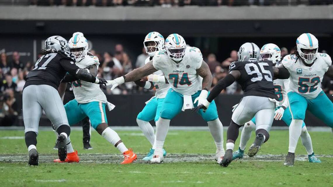 Dolphins Tuesday Mailbag: Why Not Play Proctor at Tackle?