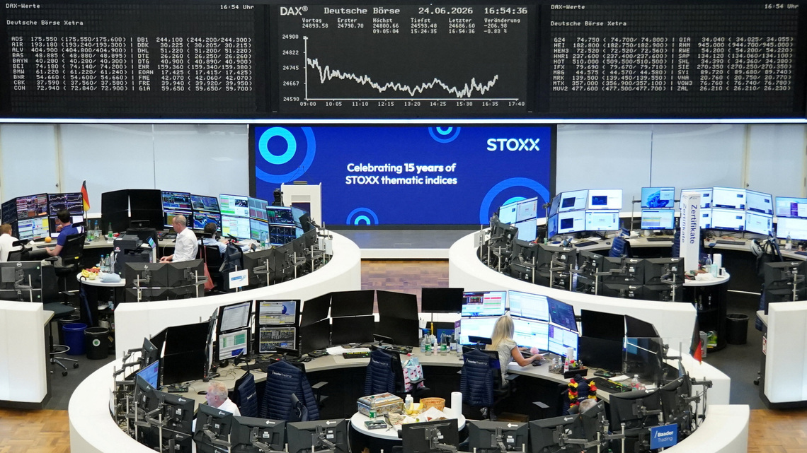 European shares slip on global tech slump; Zalando down on regulator action 