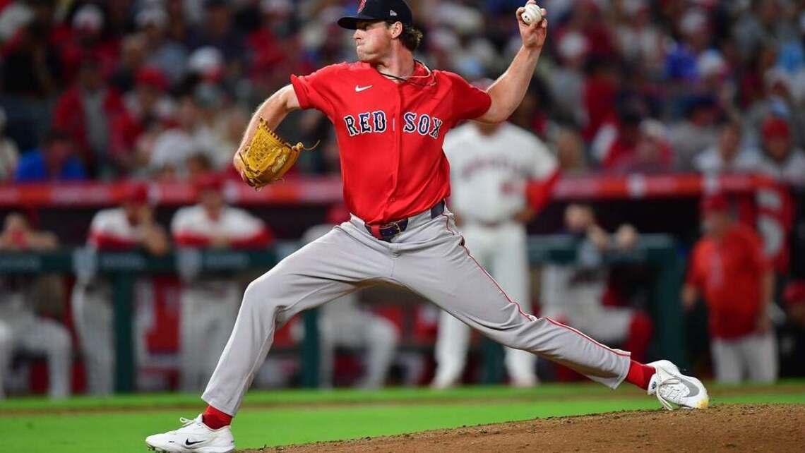 Red Sox rookie Jake Bennett focuses on keeping White Sox's bats quiet     