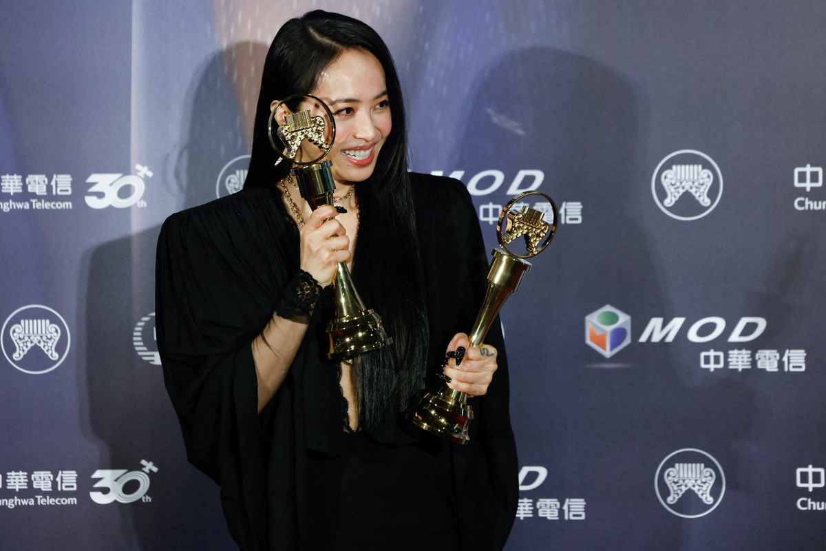 Jolin Tsai poses for a photograph after receiving the Album of the Year award for "Pleasure" at the Golden Melody Awards in Taipei, Taiwan, June 27, 2026. REUTERS/Ann Wang