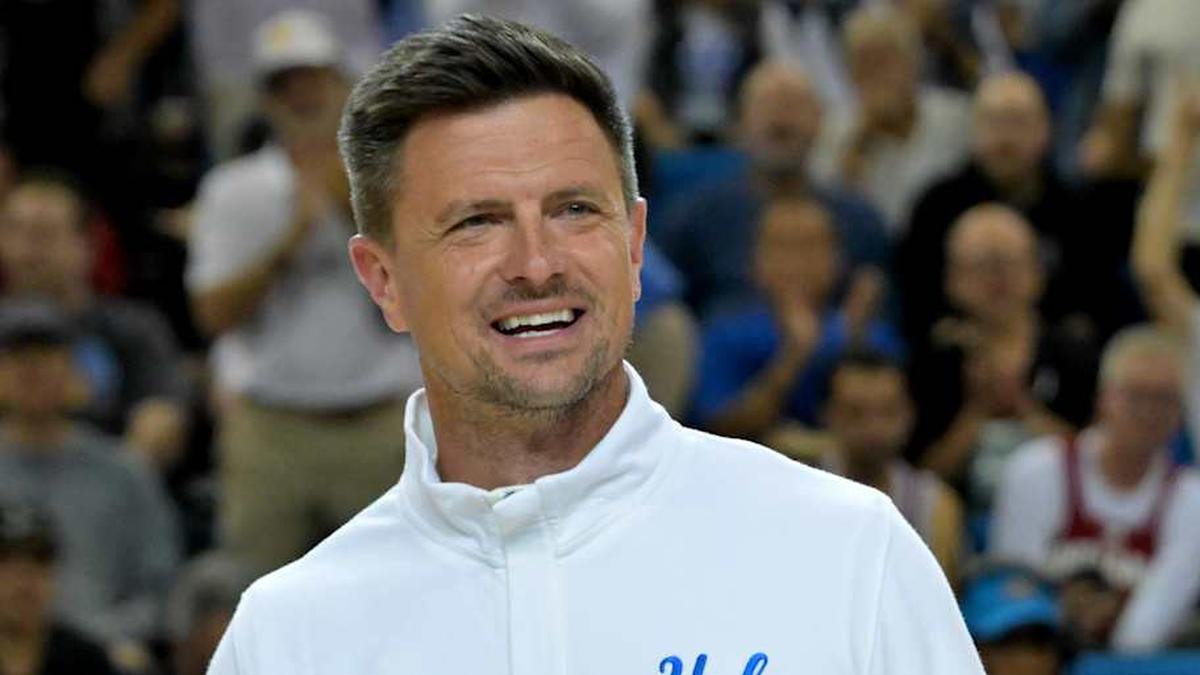  Jan 31, 2026; Los Angeles, California, USA; UCLA Bruins head football coach Bob Chesney is introduced during the basketball game against the Indiana Hoosiers at Pauley Pavilion presented by Wescom Financial. Mandatory Credit: Jayne Kamin-Oncea-Imagn Images | Jayne Kamin-Oncea-Imagn Images 