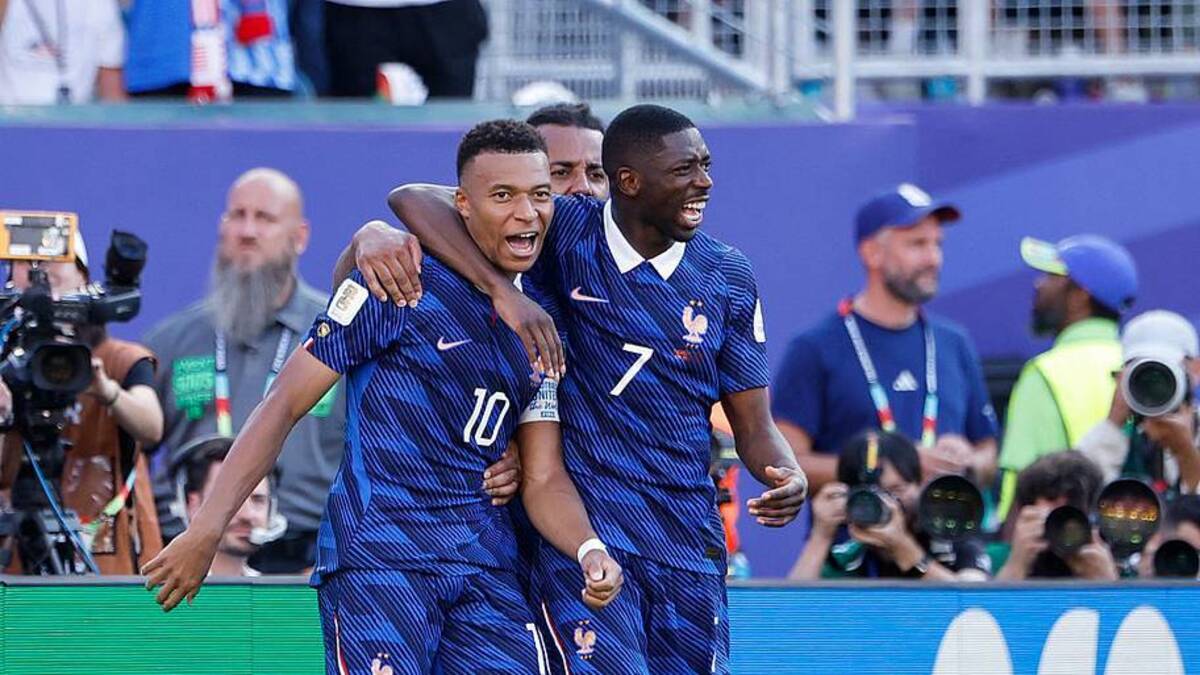  France is aiming to reach its third consecutive World Cup semifinal. | Jean Catuffe/Getty Images 