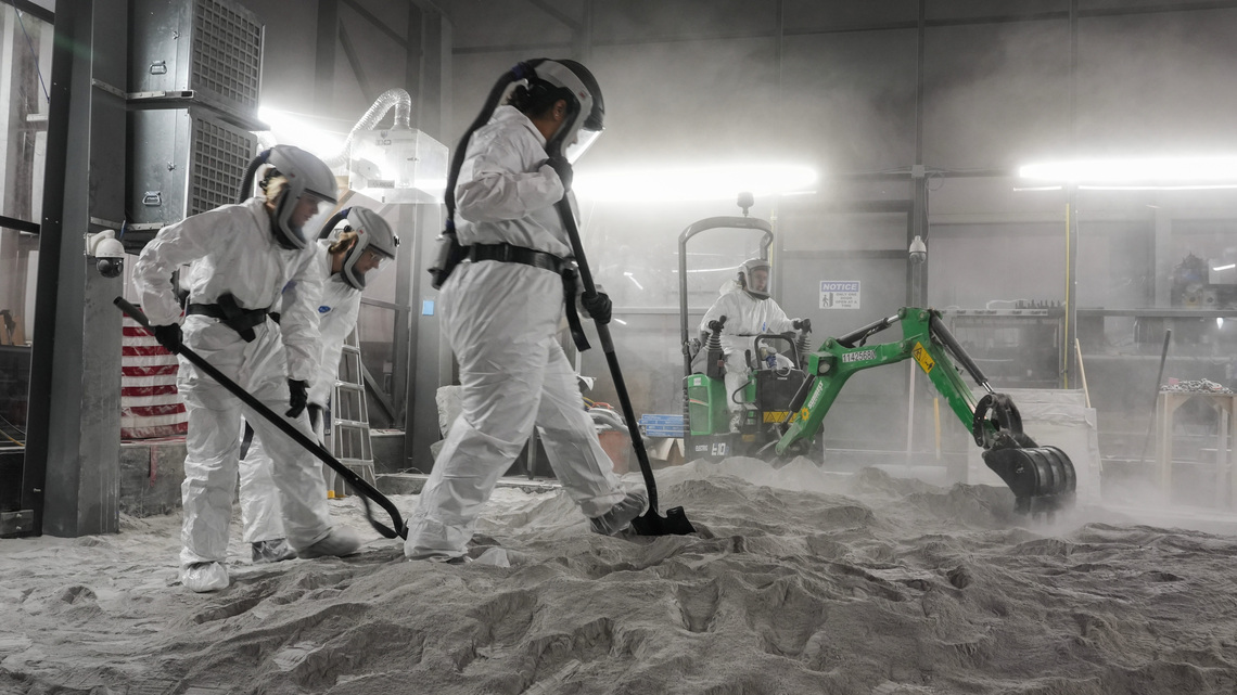 Otherworldly environment – UCF has Florida's own moon surface simulation 