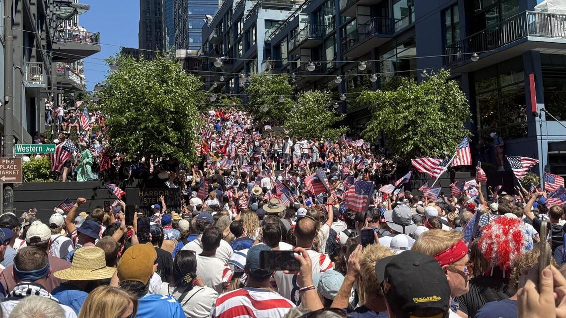 USMNT supporters extend American celebration in vibrant Seattle World Cup scene 