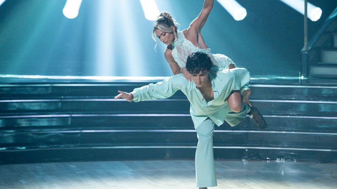 'DWTS' Pro Daniella Karagach Shares How She Came Up With Breathtaking 'Blade Stand' Move With Ezra Frech 