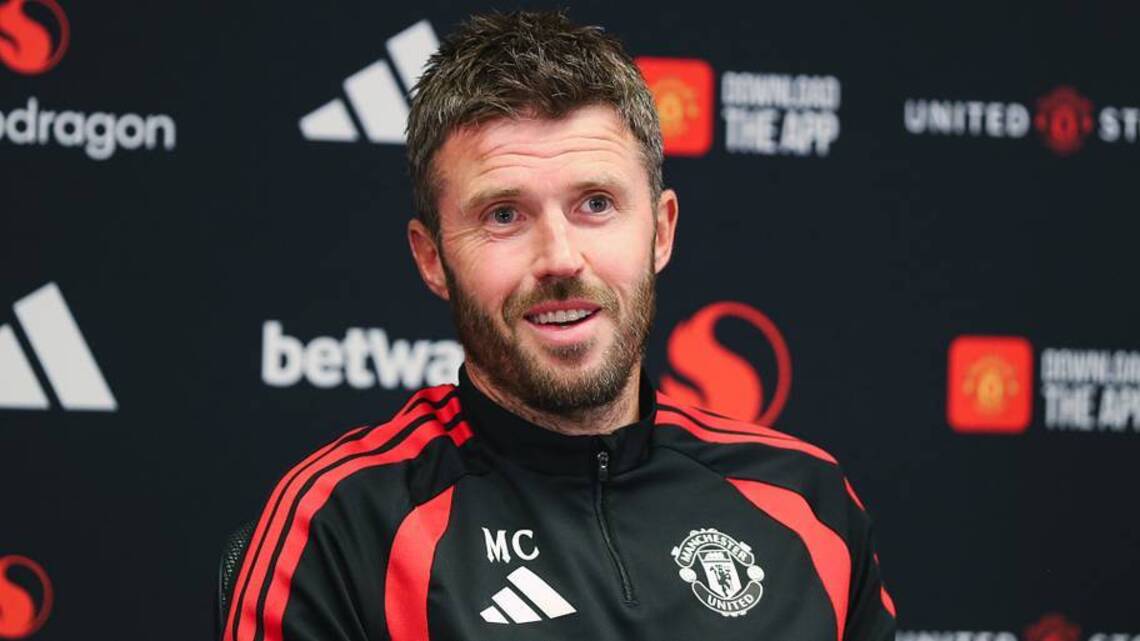 Michael Carrick Handed Man Utd Midfield Puzzle to Solve by ‘Great' Injury News 