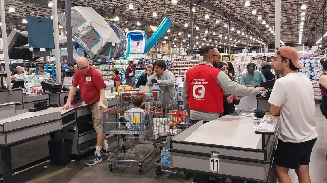 Inside Costco's plan to open more warehouse stores 
