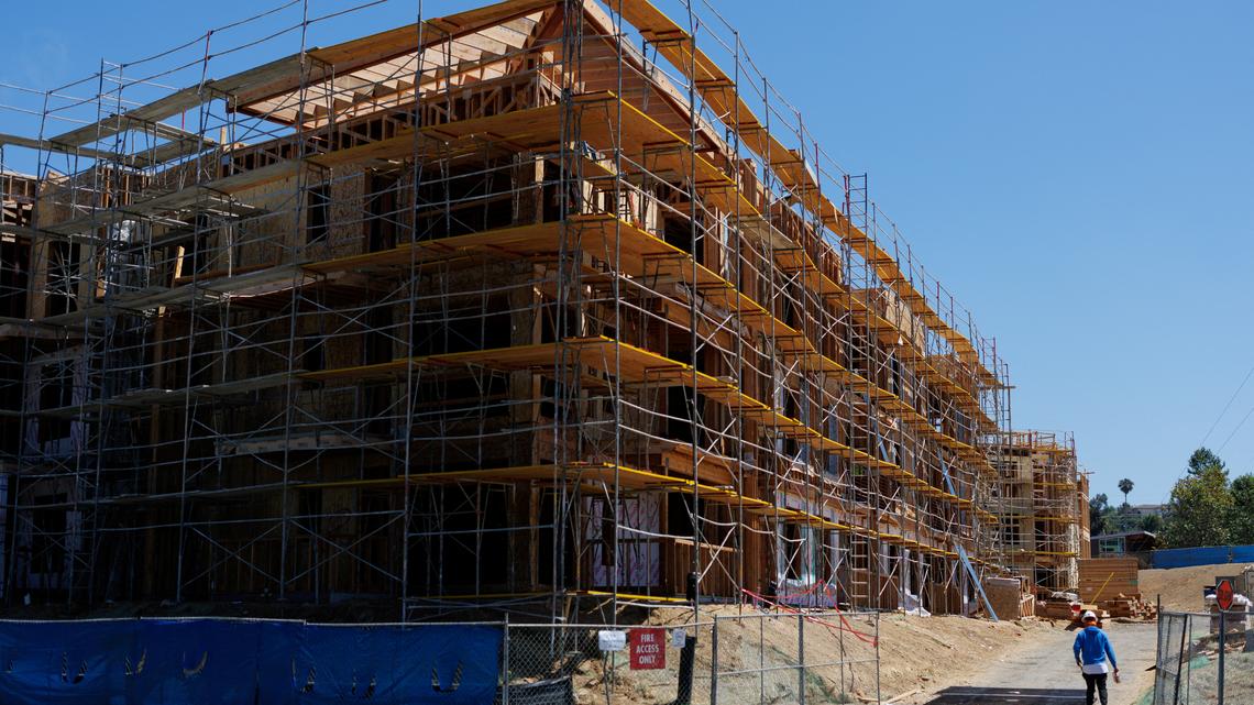US construction spending beats expectations in April 