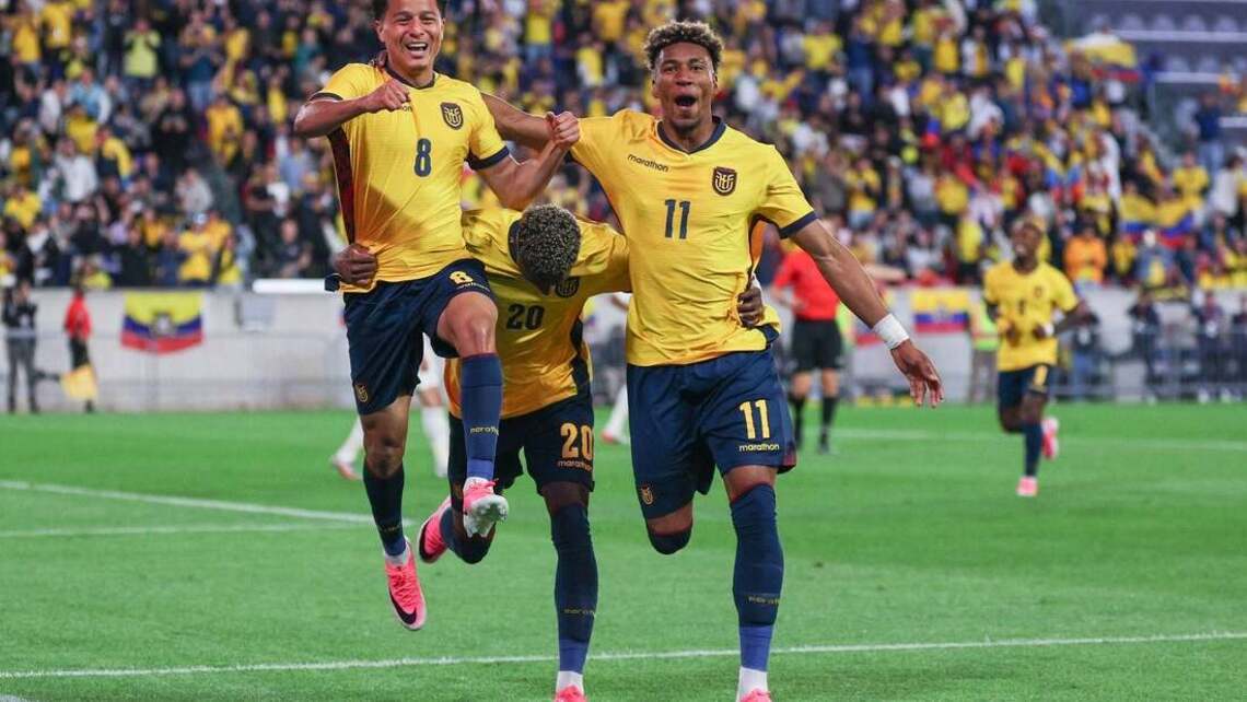 Ecuador files FIFA complaint over Mexico fans' disturbance 