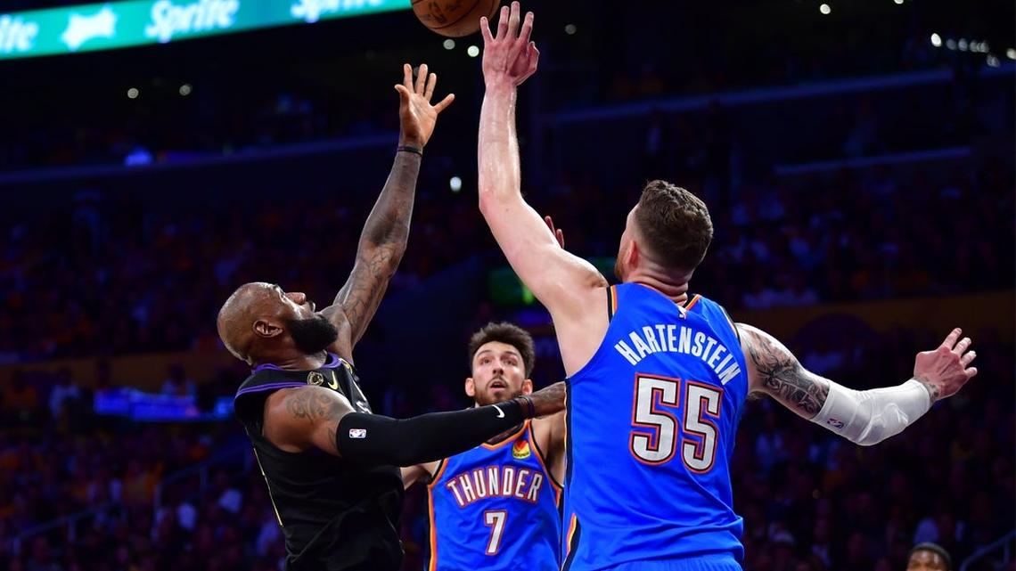 Shai Gilgeous-Alexander, Thunder eke out sweep-sealing win over Lakers 
