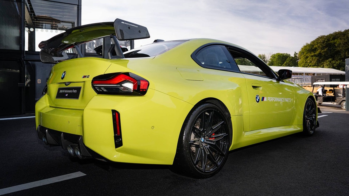  Pirelli P Zero Trofeo RS Tires on a BMW M2 Pirelli