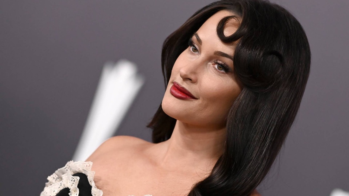 Kacey Musgraves Claps Back at Kristi Noem for Saying She Prefers Ella Langley 