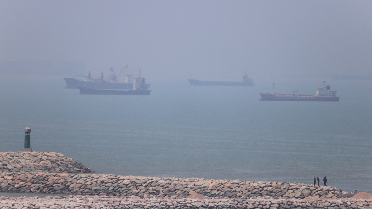 Vessels in the Strait of Hormuz near the beach of Bandar Abbas, Iran, June 17, 2026. Amirhosein Khorgooi/ISNA/via WANA (West Asia News Agency)/Handout via REUTERS