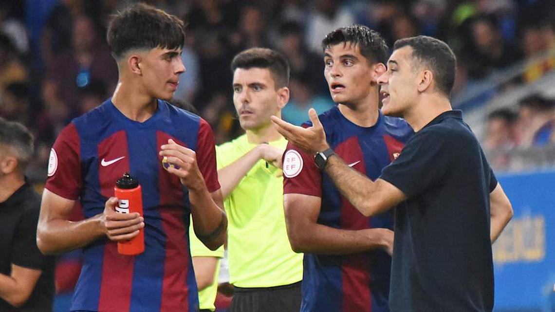  Márquez (right) spent two years as Barça Atlètic manager. | Urbanandsport/NurPhoto/Getty Images 