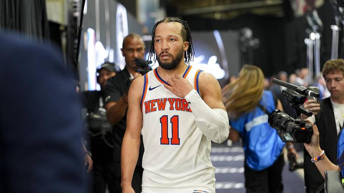  Jalen Brunson fought through injury to lead the Knicks to a Game 1 NBA Finals win over the Spurs. | Daniel Dunn-Imagn Images 