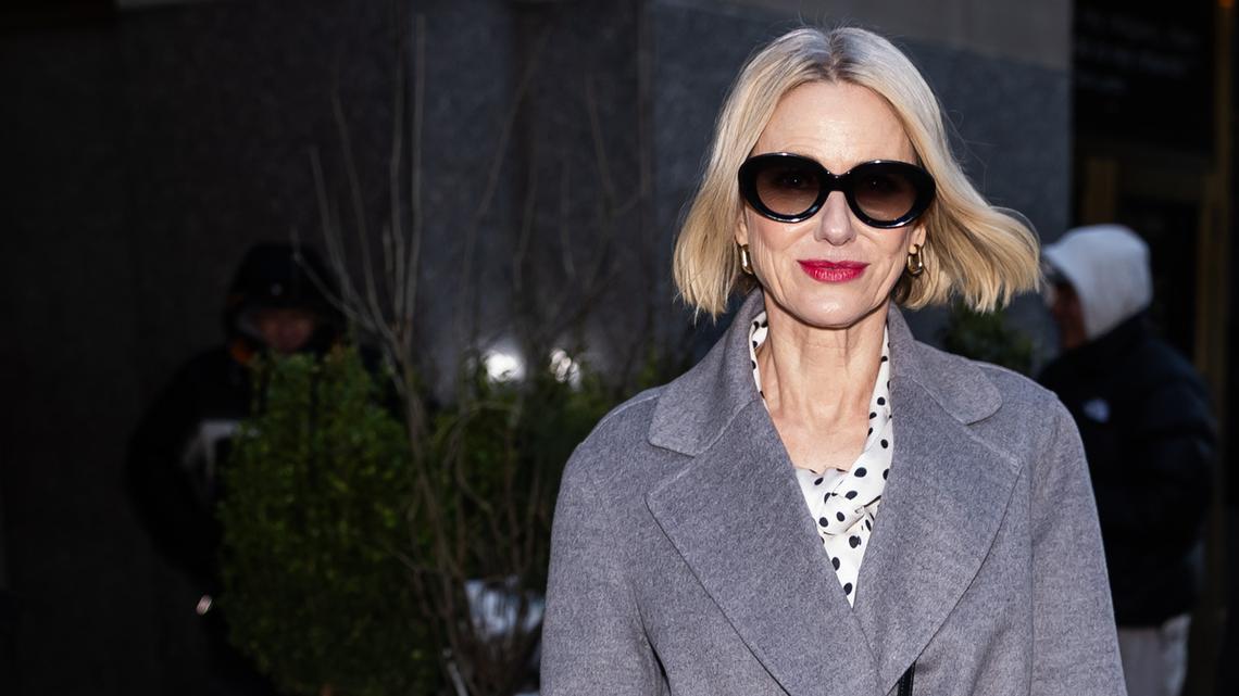 Naomi Watts Ditched Bigger Bags for This Easy Crossbody Style 