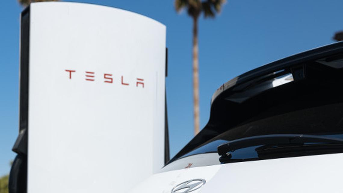 Ioniq 5 Caught With Almost Zero Buttons-After Hyundai Promised to Keep Them 