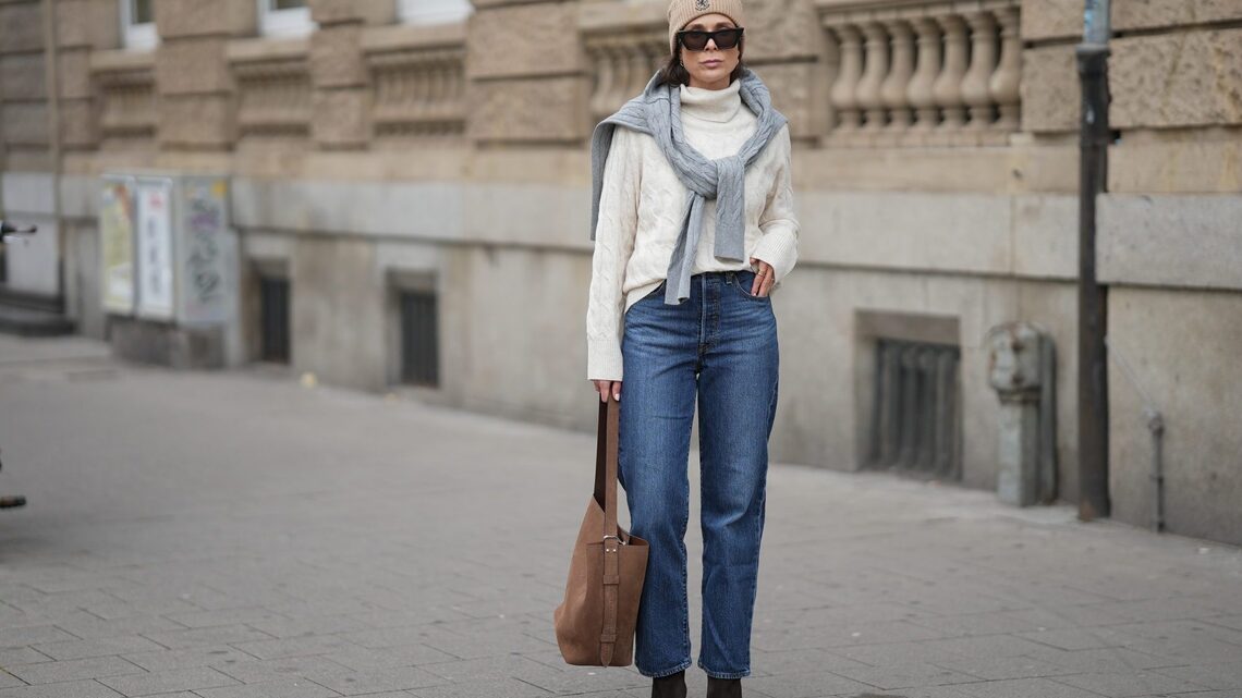 Curate a Nora Ephron-Inspired Wardrobe With These 17 Cozy-Chic Staples 