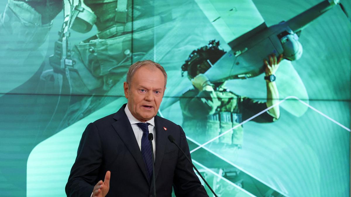 Polish Prime Minister Donald Tusk speaks after signing of Poland's SAFE programme loan agreement, making it the first EU member state to sign the agreement, in Warsaw, Poland, May 8, 2026. REUTERS/Kacper Pempel