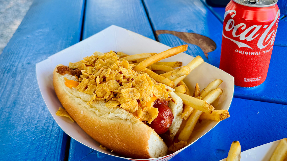 Trailer Park Dog from Hot Diggity Dogs & Shakes in Bunnell.