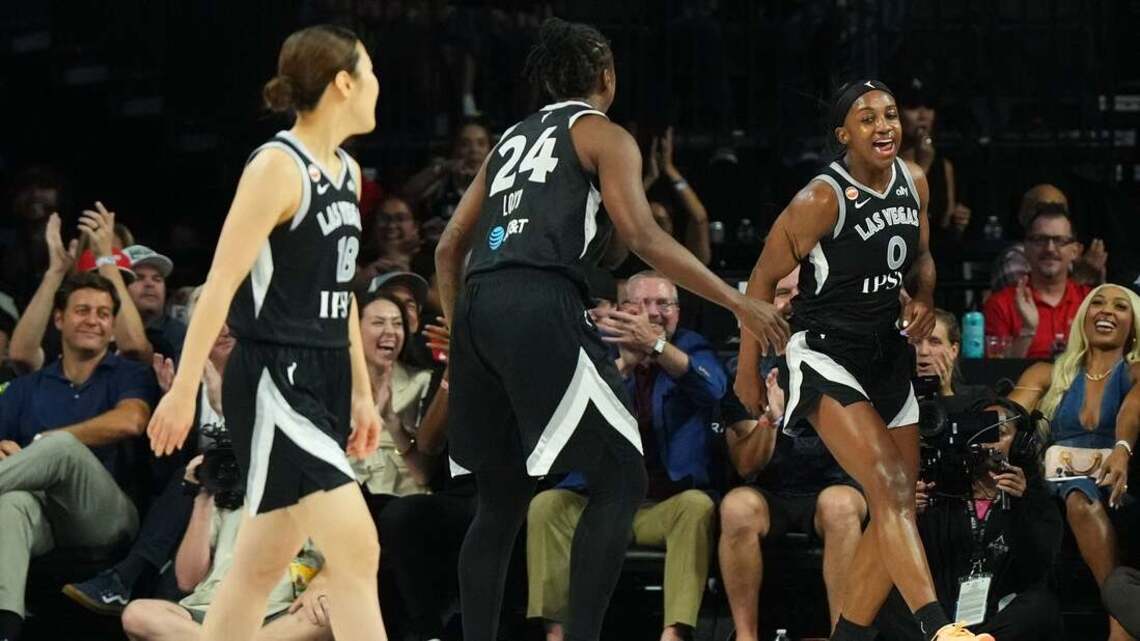 Jackie Young powers Aces to playoff-clinching win over Mystics 