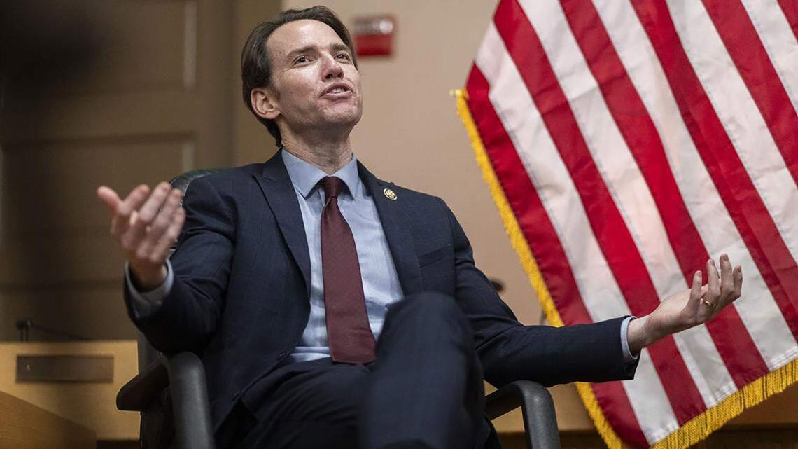 Rep. Kevin Kiley speaks at a town hall meeting in Loomis in February. Kiley announced that he would change his party affiliation to independent, narrowing an already razor‑thin Republican majority in the House of Representatives.