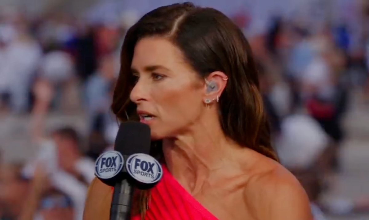 Danica Patrick's dress choice. 