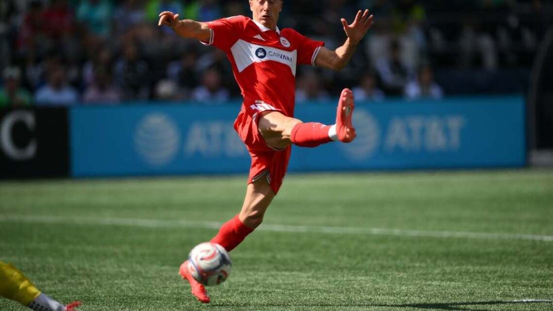 Robert Lewandowski to make first Canadian visit as Fire battle Toronto 