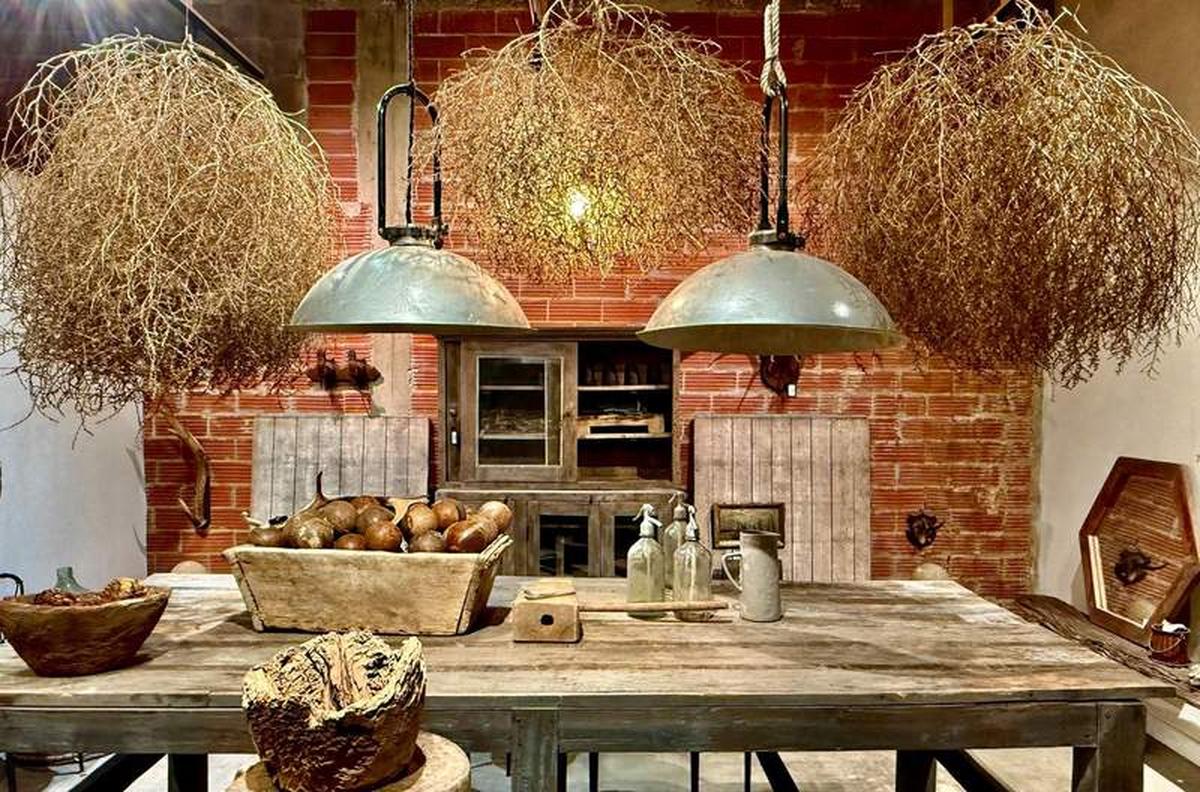  Showing shoppers just how home designs might come together is the point of this kitchen in Carol Hicks Bolton Antiquities in Fredericksburg. Photo credit: Christine Tibbetts 