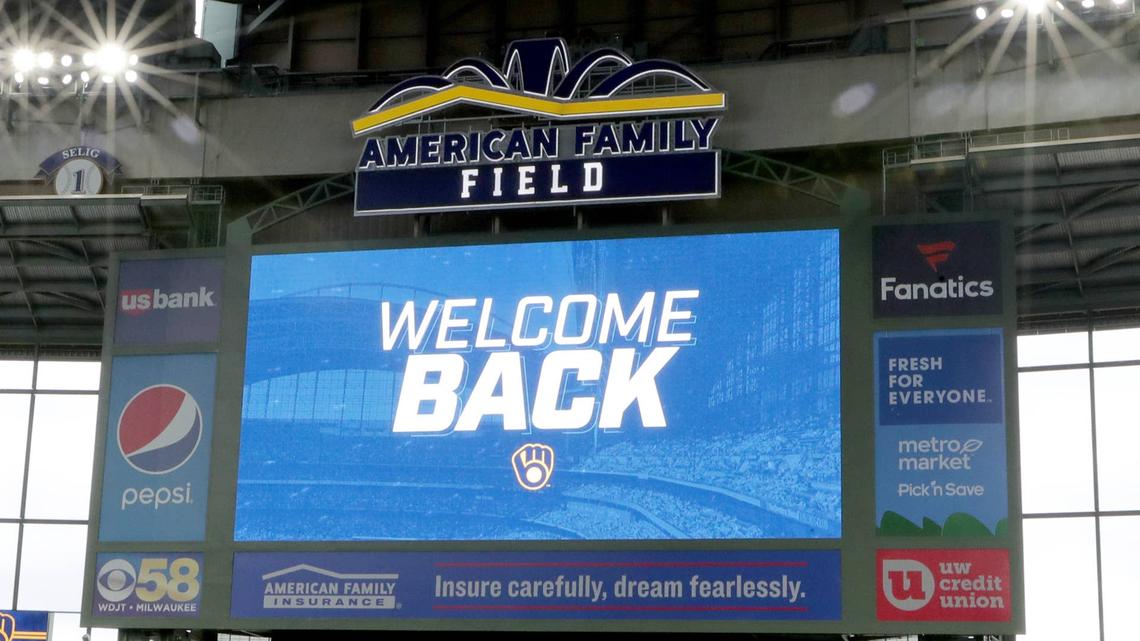 4-Year-Old Internet Star Shows Off Cannon Arm Before Brewers Game