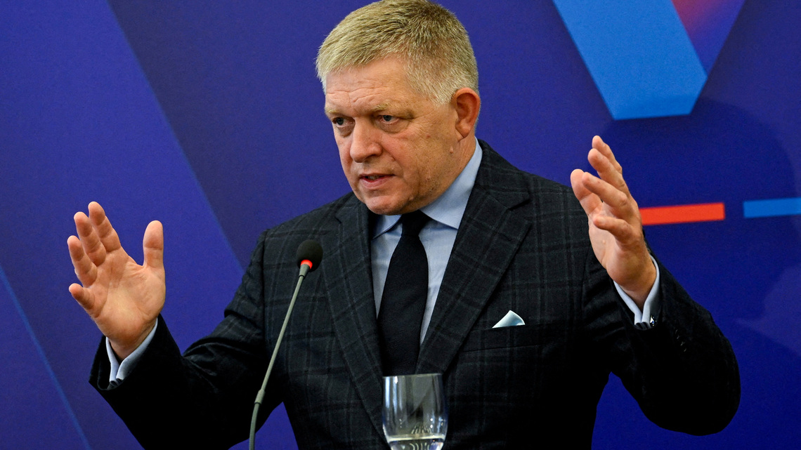 Slovak coalition frays with minister's removal, early election mooted 