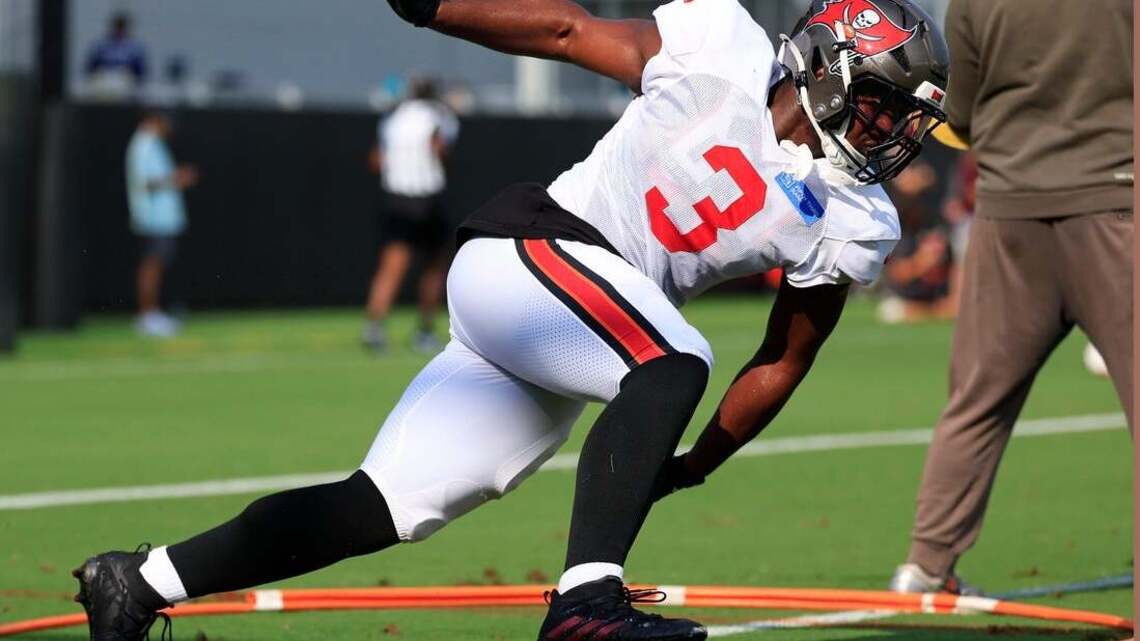 Report: Bucs rookie LB Rueben Bain Jr. has AC sprain 