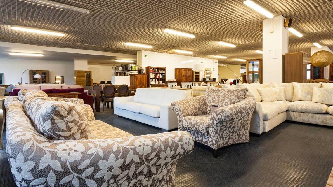 Waltman Furniture chain liquidates and closes, no bankruptcy 